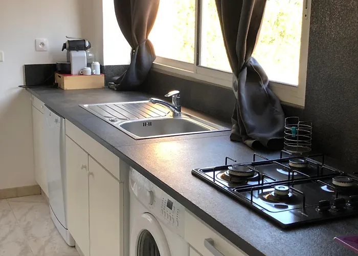 Apartmán Rez De Villa, Confort 4 Pers Parking Proche Ajaccio *