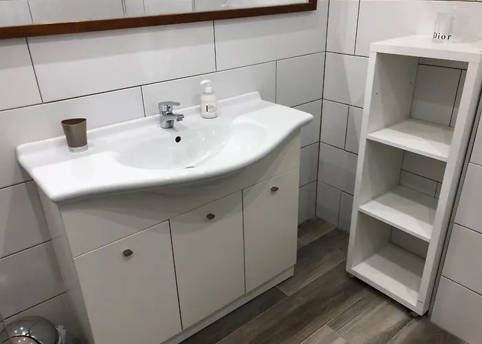 Rez De Villa, Confort 4 Pers Parking Proche Ajaccio Apartment *