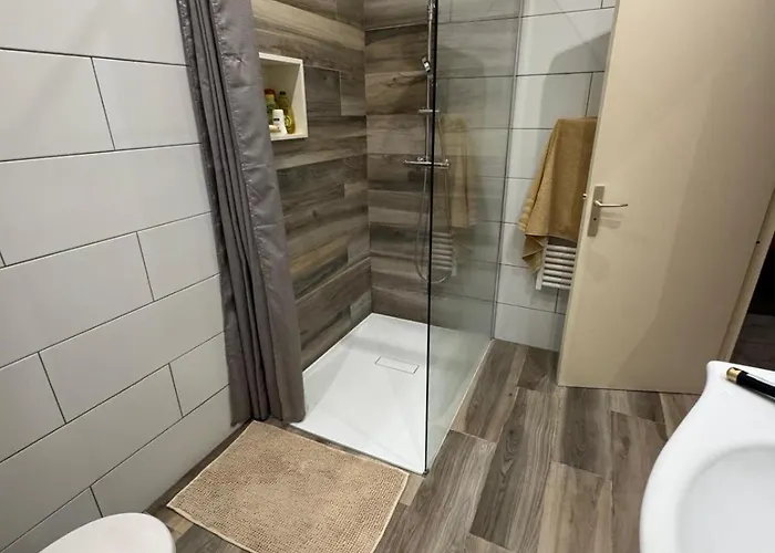 Rez De Villa, Confort 4 Pers Parking Proche Ajaccio Alata